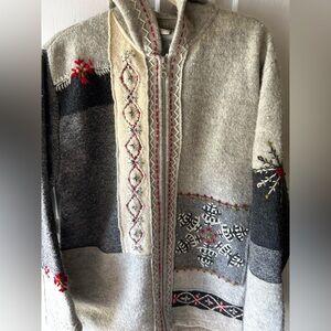 I.V.Y Wool Vintage Embroidered Hoodie Sweater CottageCore Holiday Snow Coastal